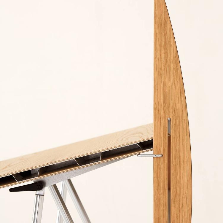 Unistehpult von Atelier Alinea, Atelier Alinea, Ueli Biesenkamp, Tisch, Wohnmöbel